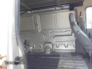 2011 Ford Econoline Cargo Commercial с VIN 1FTNE1EW3BDB06240, выставлен на аукционе IAAI как лот 42416058 с пробегом 313 816 миль миль и . История ставок и продаж доступна на DreamBid. Изображение 8.
