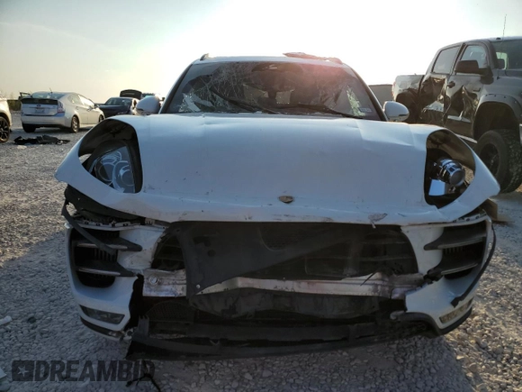 2016 Porsche Macan Turbo with VIN WP1AF2A55GLB94959, listed as a Copart auction lot 68071894 with Not provided miles and Salvage title. Bid and sale history available at DreamBid. Image 5.