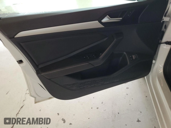 2024 Volkswagen Jetta S with VIN 3VW5M7BU4RM073219, listed as a IAAI auction lot 42734428 with 18,147 mi miles and . Bid and sale history available at DreamBid. Image 5.