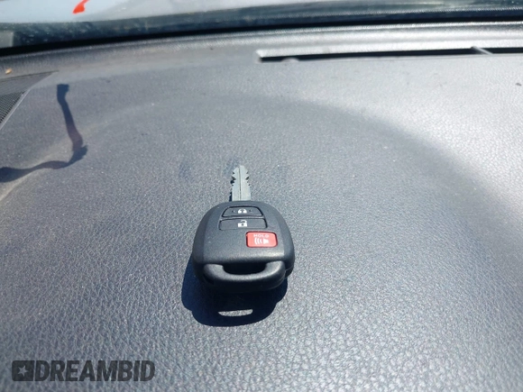 2017 Toyota RAV4 LE с VIN 2T3BFREV2HW551960, выставлен на аукционе IAAI как лот 42675745 с пробегом 75 198 миль миль и . История ставок и продаж доступна на DreamBid. Изображение 11.