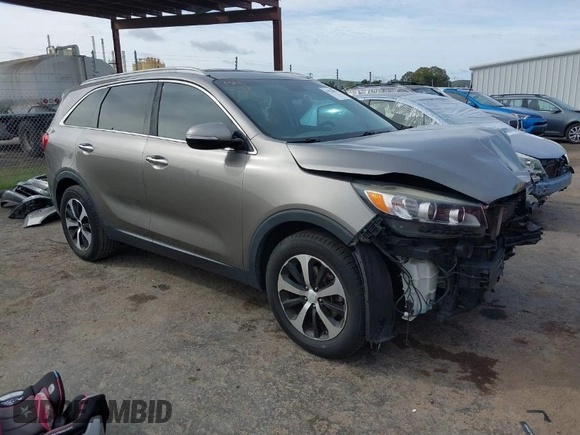 2016 Kia Sorento EX with VIN 5XYPH4A14GG002523, listed as a IAAI auction lot 41576679 with 112,787 mi miles. Bid and sale history available at carsss.com. Image 1.