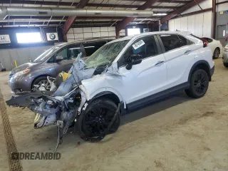 2022 Mitsubishi Eclipse Cross LE z VIN JA4ATVAA8NZ014242, wystawiony jako Copart lot #46140565 z przebiegiem Nie podano mil oraz Szkoda całkowita • Salvage title. Historia ofert i sprzedaży dostępna na DreamBid. Obrazek 1.