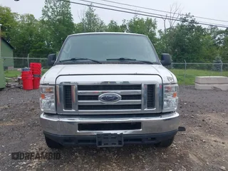 2012 Ford Econoline Cargo Commercial z VIN 1FTNE2EL2CDB16707, wystawiony jako IAAI lot #42358039 z przebiegiem 250 186 mil mil oraz . Historia ofert i sprzedaży dostępna na DreamBid. Obrazek 12.