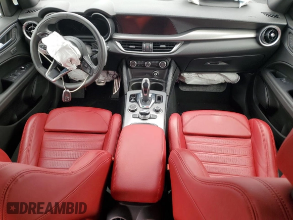 2024 Alfa Romeo Stelvio Veloce z VIN ZASPAKBN1R7D74757, wystawiony jako Copart lot #81093484 z przebiegiem 13 847 mil mil oraz Nie do naprawy • Non repairable. Historia ofert i sprzedaży dostępna na DreamBid. Obrazek 8.