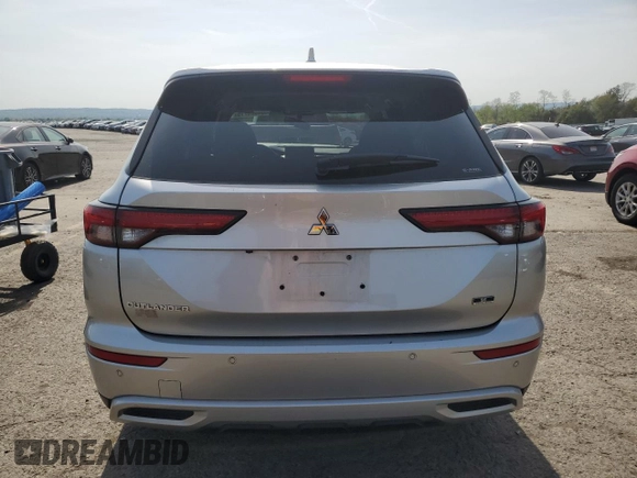 2023 Mitsubishi Outlander SE z VIN JA4J4UA8XPZ030868, wystawiony jako Copart lot #54826715 z przebiegiem 48 777 mil mil oraz Szkoda całkowita • Salvage title. Historia ofert i sprzedaży dostępna na DreamBid. Obrazek 6.