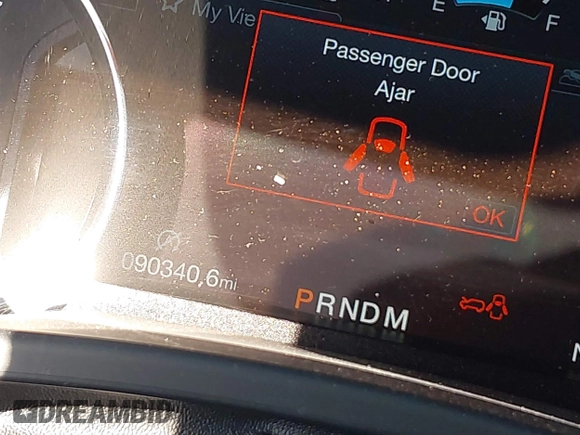 2019 Ford Expedition Limited с VIN 1FMJU1KT3KEA13543, выставлен на аукционе IAAI как лот 41130655 с пробегом 90 340 миль миль и . История ставок и продаж доступна на DreamBid. Изображение 15.