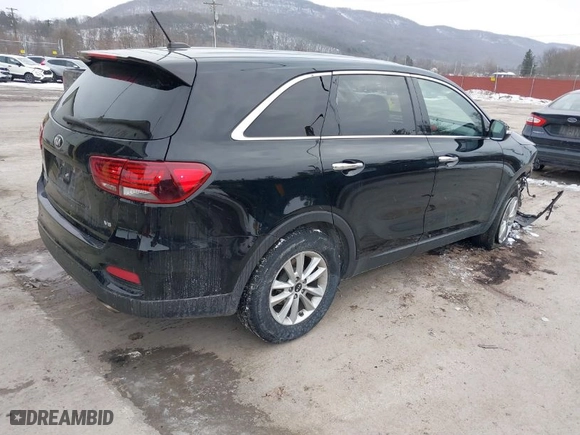 2019 Kia Sorento LX V6 with VIN 5XYPG4A56KG483762, listed as a IAAI auction lot 41334687 with NaN miles. Bid and sale history available at carsss.com. Image 4.
