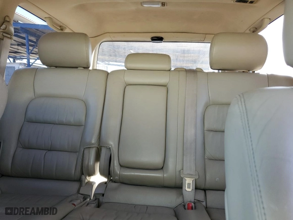 2006 Lexus LX 470 with VIN JTJHT00W464013203, listed as a Copart auction lot 43630005 with 260,641 mi miles and Salvage Title. Bid and sale history available at carsss.com. Image 10.