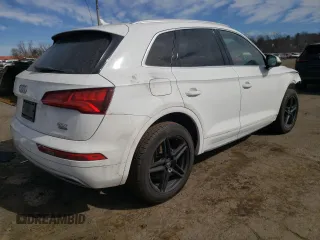 2018 Audi Q5 Premium Plus with VIN WA1BNAFYXJ2183307, listed as a Copart auction lot 48328035 with 0 mi miles and Salvage Title. Bid and sale history available at carsss.com. Image 3.