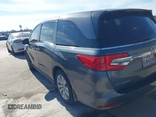 2018 Honda Odyssey LX with VIN 5FNRL6H2XJB041746, listed as a IAAI auction lot 41232936 with 119,509 mi miles. Bid and sale history available at carsss.com. Image 3.