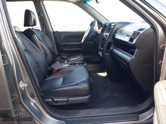 2006 Honda CR-V EX with VIN JHLRD688X6C016760, listed as a IAAI auction lot 41826866 with 294,185 mi miles. Bid and sale history available at carsss.com. Image 5.
