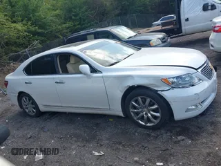 2007 Lexus LS 460 z VIN JTHBL46F675004925, wystawiony jako IAAI lot #42150011 z przebiegiem 127 444 mil mil oraz . Historia ofert i sprzedaży dostępna na DreamBid. Obrazek 13.