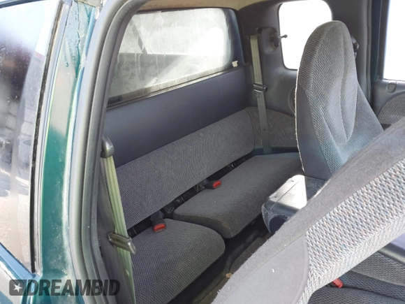 1997 Dodge Dakota with VIN 1B7GL23X8VS124300, listed as a IAAI auction lot 41561541 with 170,248 mi miles. Bid and sale history available at carsss.com. Image 8.