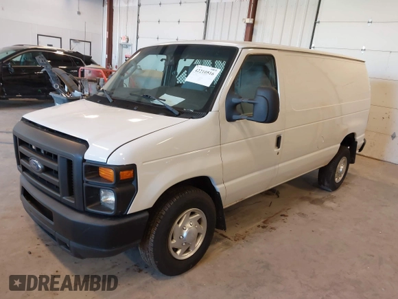 2010 Ford Econoline Cargo Commercial z VIN 1FTNE2ELXADA92282, wystawiony jako IAAI lot #42210516 z przebiegiem 102 617 mil mil oraz . Historia ofert i sprzedaży dostępna na DreamBid. Obrazek 2.