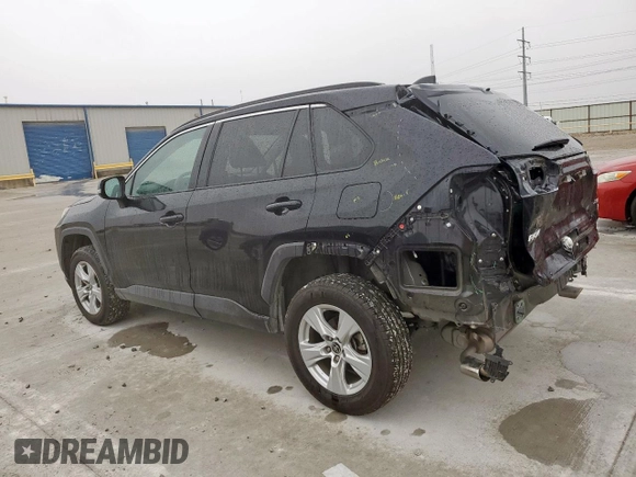 2021 Toyota RAV4 XLE with VIN 2T3W1RFV0MW149640, listed as a Copart auction lot 58821125 with 105,483 mi miles and Salvage title. Bid and sale history available at DreamBid. Image 2.