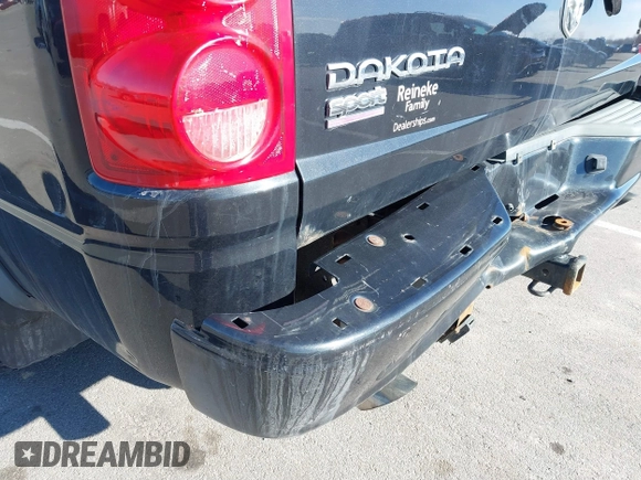 2008 Dodge Dakota с VIN 1D7HW68N98S577331, выставлен на аукционе IAAI как лот 41394561 с пробегом 178 670 миль миль и . История ставок и продаж доступна на DreamBid. Изображение 18.
