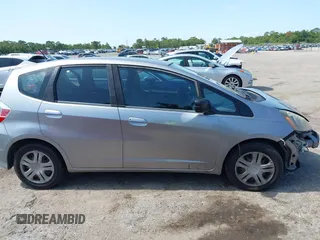 2009 Honda Fit с VIN JHMGE88269S061454, выставлен на аукционе IAAI как лот 42418497 с пробегом 144 692 миль миль и . История ставок и продаж доступна на DreamBid. Изображение 13.