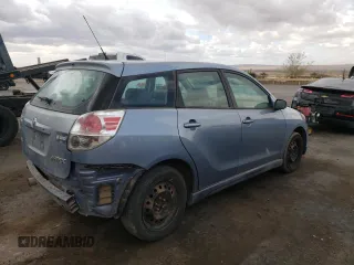 2006 Toyota Matrix STD z VIN 2T1KR32E86C582856, wystawiony jako Copart lot #51451135 z przebiegiem 216 153 mil mil oraz Szkoda całkowita • Salvage title. Historia ofert i sprzedaży dostępna na DreamBid. Obrazek 3.