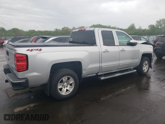 2018 Chevrolet Silverado 1500 LT with VIN 1GCVKREH8JZ102484, listed as a Copart auction lot 55114225 with 59,185 mi miles and Salvage Title. Bid and sale history available at DreamBid. Image 3.