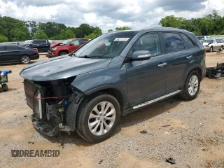 2014 Kia Sorento EX with VIN 5XYKU4A71EG472662, listed as a Copart auction lot 56371115 with 111,082 mi miles and Salvage title. Bid and sale history available at DreamBid. Image 1.