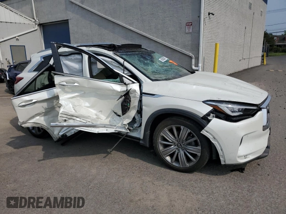 2021 Infiniti QX50 Essential z VIN 3PCAJ5CB2MF119218, wystawiony jako Copart lot #60081225 z przebiegiem 34 481 mil mil oraz Szkoda całkowita • Salvage title. Historia ofert i sprzedaży dostępna na DreamBid. Obrazek 4.