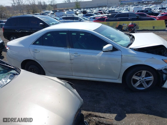 2014 Toyota Camry L with VIN 4T1BF1FK6EU446445, listed as a IAAI auction lot 41941091 with 114,884 mi miles. Bid and sale history available at carsss.com. Image 13.