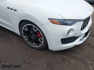 2017 Maserati Levante S with VIN ZN661YUS1HX230522, listed as a IAAI auction lot 41716793 with 73,410 mi miles. Bid and sale history available at carsss.com. Image 6.