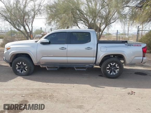 2020 Toyota Tacoma SR5 with VIN 3TMCZ5AN1LM324828, listed as a IAAI auction lot 40977362 with 33,906 mi miles and . Bid and sale history available at DreamBid. Image 14.