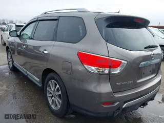 2014 Nissan Pathfinder SV with VIN 5N1AR2MNXEC664870, listed as a IAAI auction lot 41550116 with 126,076 mi miles. Bid and sale history available at carsss.com. Image 3.
