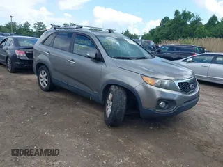2011 Kia Sorento LX with VIN 5XYKTCA14BG056447, listed as a IAAI auction lot 42212972 with 207,258 mi miles. Bid and sale history available at carsss.com. Image 1.