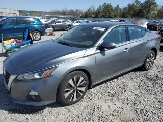 2019 Nissan Altima SL with VIN 1N4BL4EW7KC184302, listed as a Copart auction lot 48320525 with 110,981 mi miles and Salvage Title. Bid and sale history available at carsss.com. Image 1.