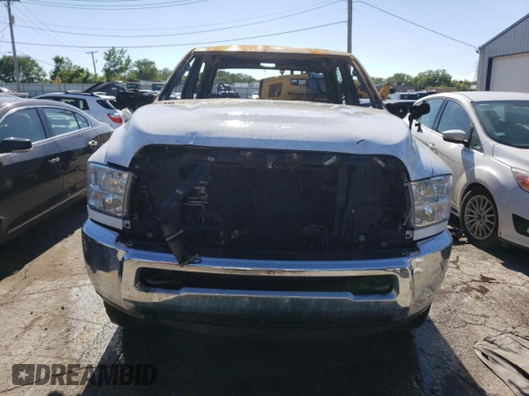 2017 Ram 2500 Tradesman z VIN 3C6UR5HJ9HG719988, wystawiony jako Copart lot #58069794 z przebiegiem Nie podano mil oraz Nie do naprawy • Non repairable. Historia ofert i sprzedaży dostępna na DreamBid. Obrazek 5.