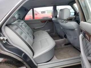 1989 Mercedes-Benz 420 with VIN WDBCA35E2KA496382, listed as a Copart auction lot 75454694 with 128,060 mi miles and Clean Title. Bid and sale history available at carsss.com. Image 10.