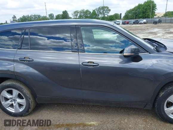 2021 Toyota Highlander L z VIN 5TDCZRAH6MS538197, wystawiony jako IAAI lot #42322488 z przebiegiem 129 014 mil mil oraz . Historia ofert i sprzedaży dostępna na DreamBid. Obrazek 13.