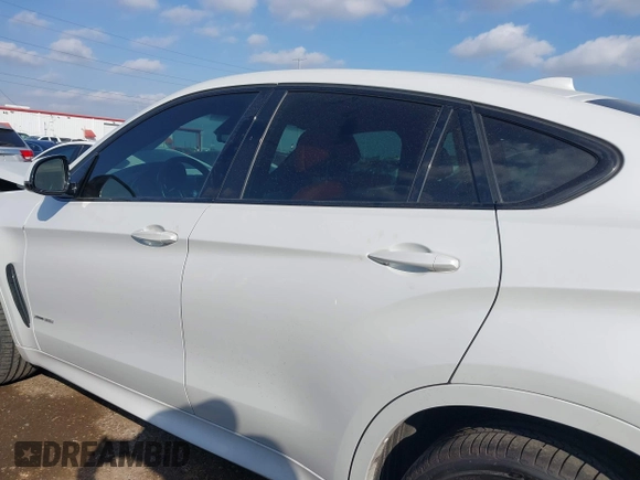 2018 BMW X6 xDrive35i with VIN 5UXKU2C55J0X49585, listed as a IAAI auction lot 41513997 with 57,204 mi miles. Bid and sale history available at carsss.com. Image 15.