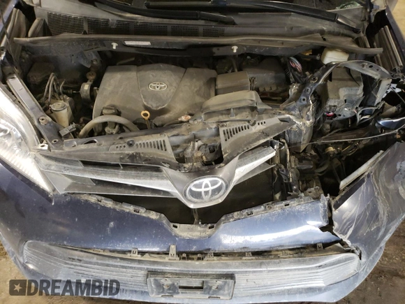 2018 Toyota Sienna XLE с VIN 5TDDZ3DC4JS208054, выставлен на аукционе Copart как лот 54902485 с пробегом 110 296 миль миль и Списание • Salvage title. История ставок и продаж доступна на DreamBid. Изображение 12.