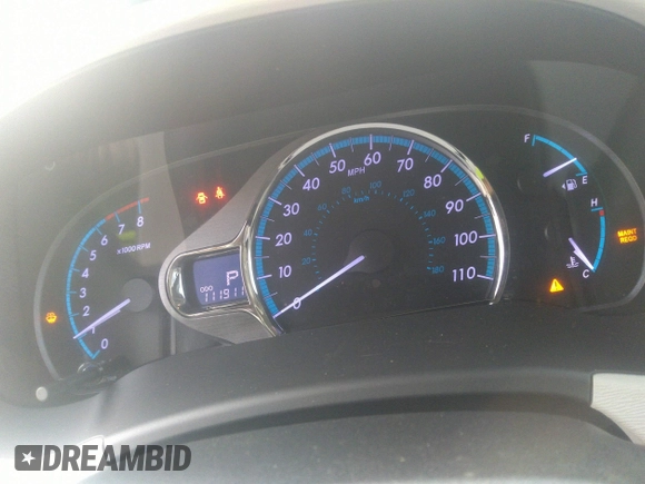 2014 Toyota Sienna XLE with VIN 5TDYK3DC0ES421501, listed as a IAAI auction lot 41672414 with 111,911 mi miles. Bid and sale history available at carsss.com. Image 15.