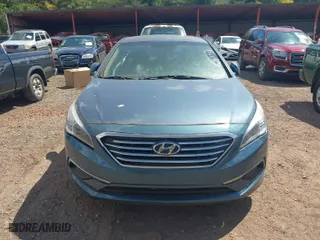 2016 Hyundai Sonata 2.4L SE with VIN 5NPE24AF1GH365732, listed as a IAAI auction lot 40237466 with 189,032 mi miles. Bid and sale history available at carsss.com. Image 6.