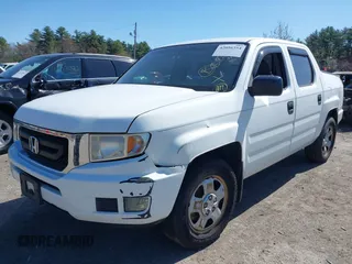 2009 Honda Ridgeline RT with VIN 5FPYK16269B109807, listed as a IAAI auction lot 42056354 with Not Provided miles. Bid and sale history available at carsss.com. Image 2.