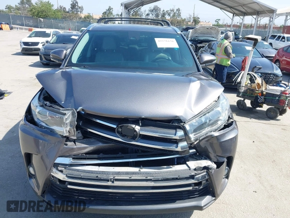 2017 Toyota Highlander Limited with VIN 5TDDZRFHXHS360717, listed as a IAAI auction lot 42571156 with 104,876 mi miles and . Bid and sale history available at DreamBid. Image 12.