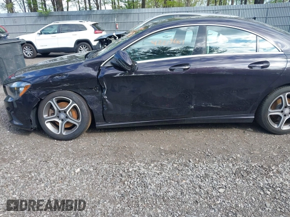 2014 Mercedes-Benz CLA 250 z VIN WDDSJ4EB9EN150146, wystawiony jako IAAI lot #42219661 z przebiegiem 115 397 mil mil oraz . Historia ofert i sprzedaży dostępna na DreamBid. Obrazek 6.