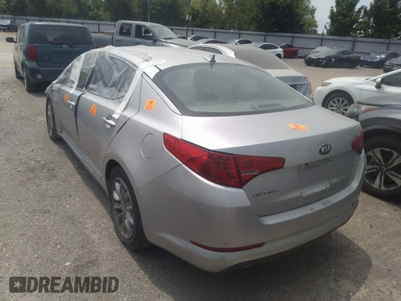 2013 Kia Optima LX z VIN 5XXGM4A73DG094160, wystawiony jako IAAI lot #41523337 z przebiegiem Nie podano mil oraz . Historia ofert i sprzedaży dostępna na DreamBid. Obrazek 3.