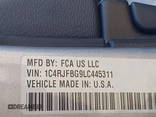 2020 Jeep Grand Cherokee Limited X z VIN 1C4RJFBG9LC445311, wystawiony jako IAAI lot #42572824 z przebiegiem 72 194 mil mil oraz . Historia ofert i sprzedaży dostępna na DreamBid. Obrazek 9.