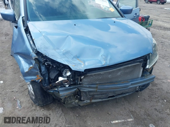 2007 Honda Odyssey EX-L with VIN 5FNRL38727B092077, listed as a IAAI auction lot 41972810 with 211,770 mi miles and . Bid and sale history available at DreamBid. Image 6.