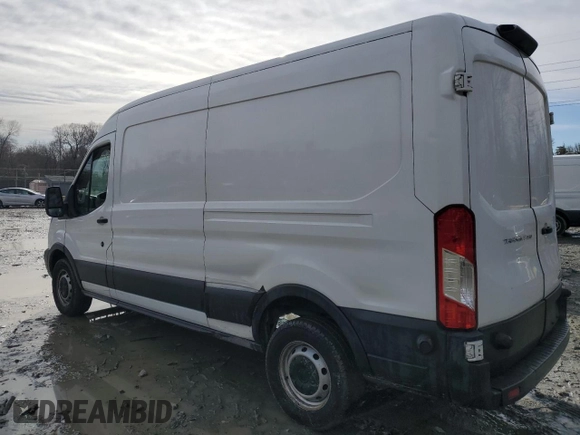 2018 Ford Transit with VIN 1FTYR2CM6JKB24072, listed as a Copart auction lot 44672085 with 61,641 mi miles and Clean Title. Bid and sale history available at carsss.com. Image 2.