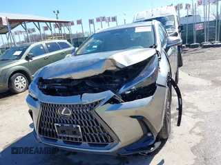 2025 Lexus NX 350 z VIN 2T2AGCEZ6SC070955, wystawiony jako IAAI lot #41821895 z przebiegiem 8 632 mil mil oraz . Historia ofert i sprzedaży dostępna na DreamBid. Obrazek 6.