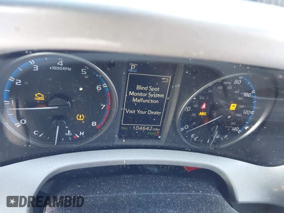 2018 Toyota RAV4 XLE with VIN 2T3RFREV8JW753853, listed as a IAAI auction lot 41526071 with 104,642 mi miles. Bid and sale history available at carsss.com. Image 7.