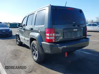 2011 Jeep Liberty Sport z VIN 1J4PN2GK5BW594419, wystawiony jako IAAI lot #41995859 z przebiegiem 131 280 mil mil oraz . Historia ofert i sprzedaży dostępna na DreamBid. Obrazek 3.