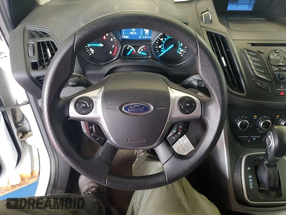 2013 Ford Escape SE with VIN 1FMCU9G92DUD72105, listed as a IAAI auction lot 42731657 with 213,477 mi miles and . Bid and sale history available at DreamBid. Image 7.