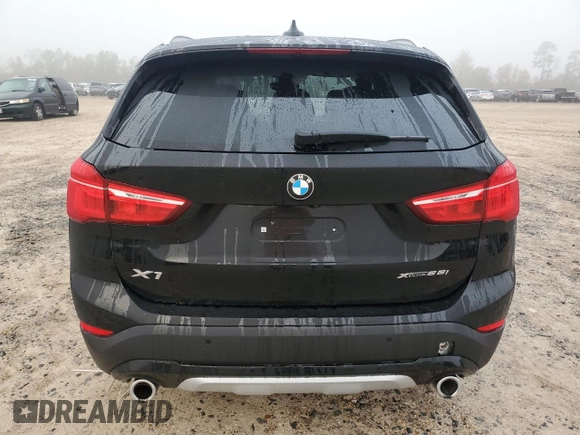 2021 BMW X1 xDrive28i with VIN WBXJG9C07M5T06155, listed as a Copart auction lot 84222754 with 18,466 mi miles and Salvage Title. Bid and sale history available at carsss.com. Image 6.